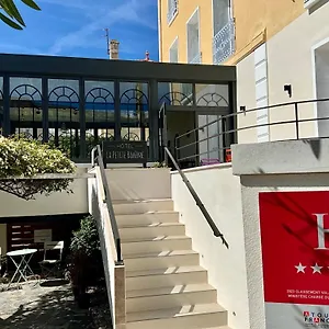 La Petite Boheme Hotel